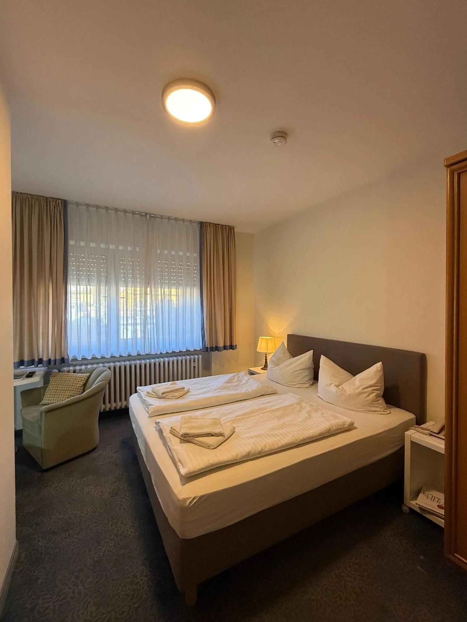 Hotel Löwen Randersacker Exteriör bild