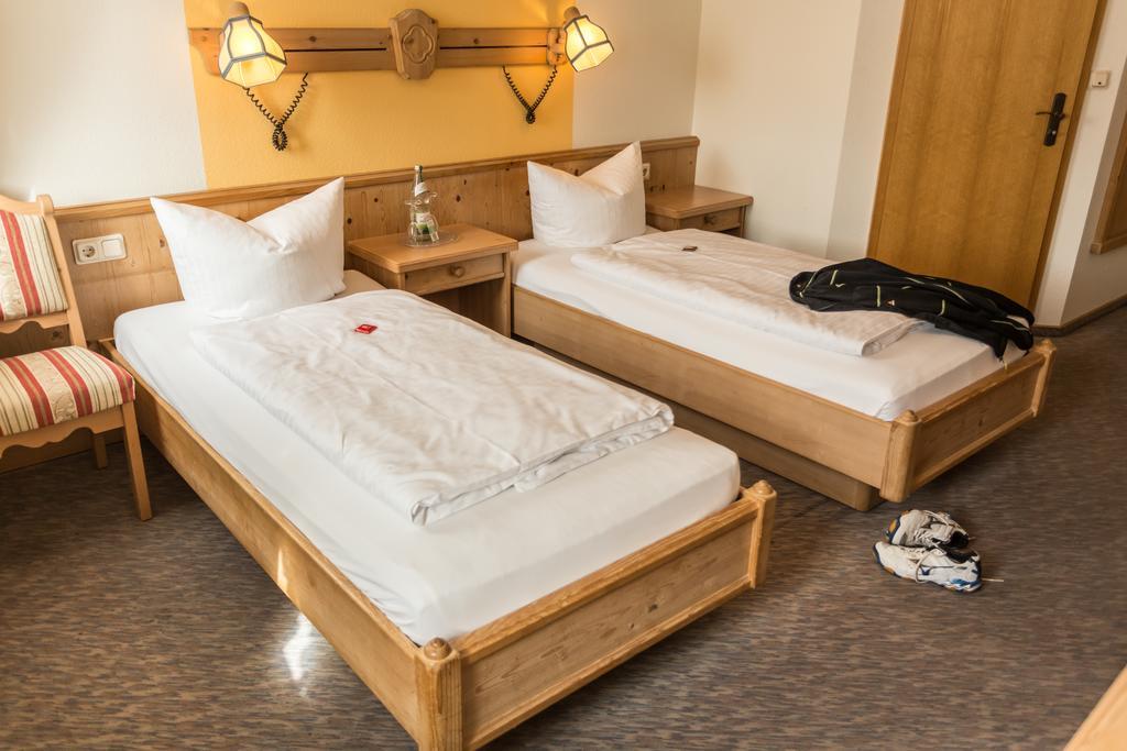 Hotel Löwen Randersacker Exteriör bild